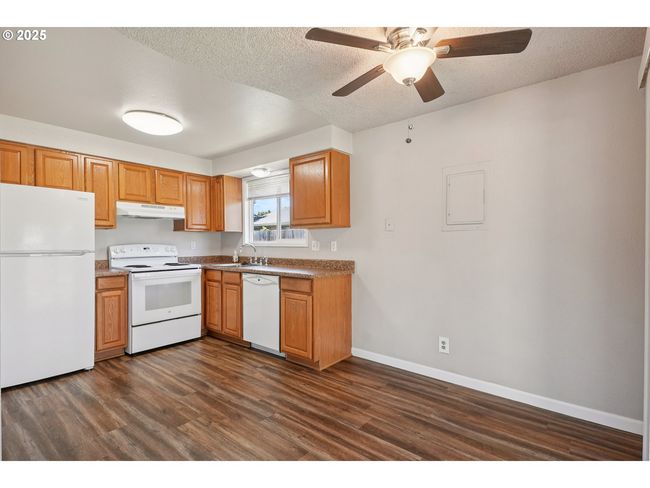 Kitchen | Image 7