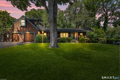 104 Putting Green Rd, Fairfield, CT, 06825-1135 | Card Image