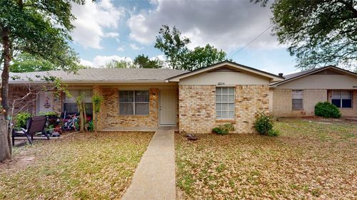 b-3921 Olive St, Bryan, TX, 77801-3510 | Card Image