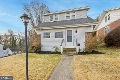 4 Forrest Ave, CLAYMONT, DE, 19703-2906 | Card Image
