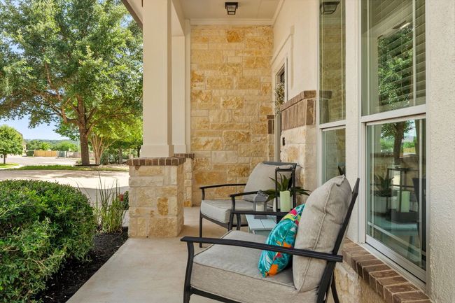 Front porch | Image 5