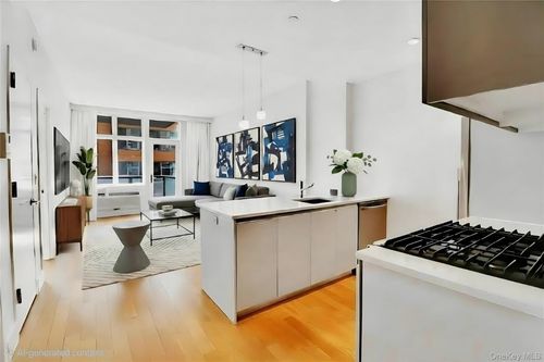 4c-226 50th Ave, Long Island City, NY, 11101-4512 | Card Image