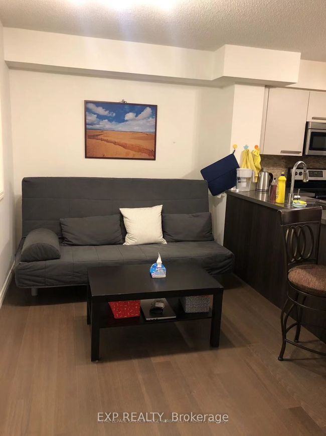 605 - 11 St Joseph St, Condo with 2 bedrooms, 1 bathrooms and null parking in Toronto ON | Image 4