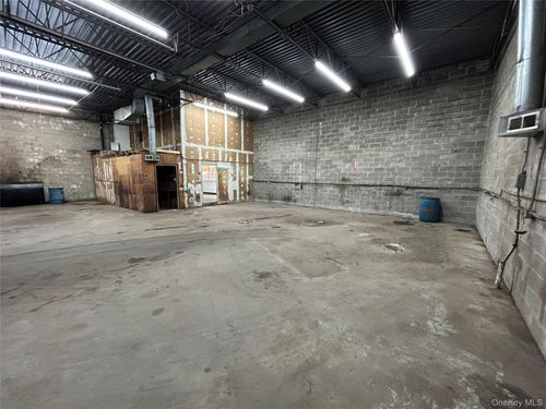 ste-a-91 Moffitt Blvd, Bay Shore, NY, 11706-7035 | Card Image