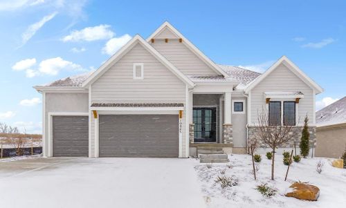 10845 S Shady Bend Rd, Olathe, KS, 66061-5215 | Card Image
