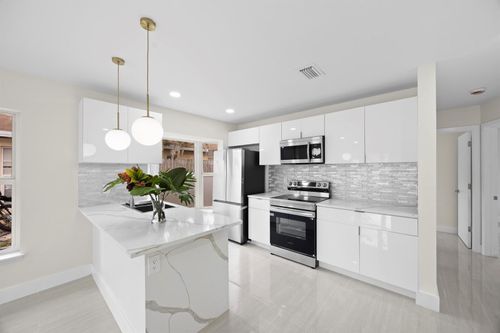 5664 Boynton Cres, Boynton Beach, FL, 33437-2636 | Card Image