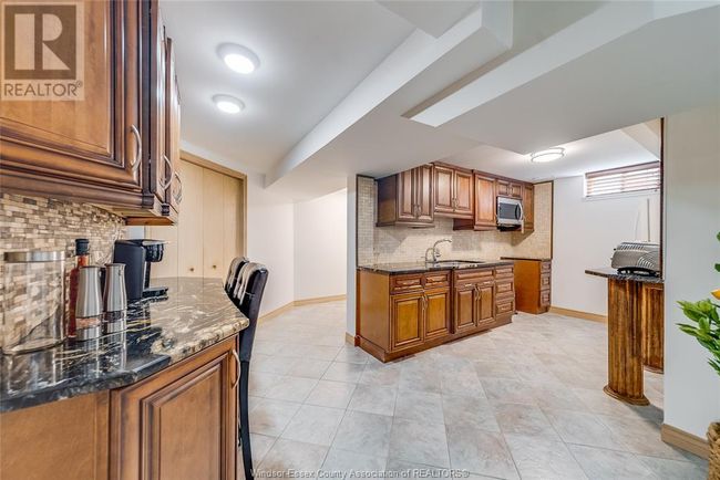 327 Majestic Dr, House other with 4 bedrooms, 4 bathrooms and null parking in Tecumseh ON | Image 20