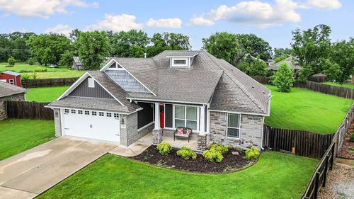 202 Adams St, Pea Ridge, AR, 72751-3020 | Card Image
