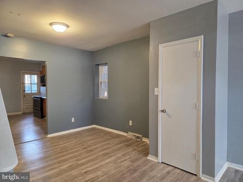 423 New Castle Ave, WILMINGTON, DE, 19801-5817 | Card Image