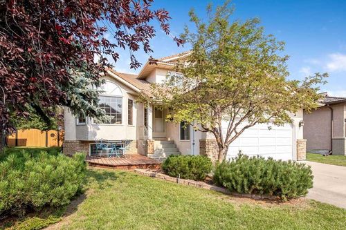 208 Hawkview Manor Pl Nw, Calgary, AB, T3G2Z6 | Card Image