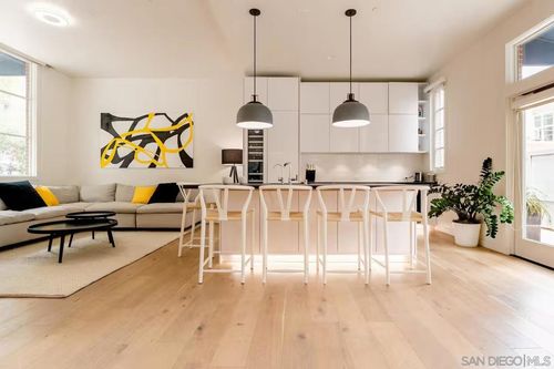 th-800 The Mark Ln, San Diego, CA, 92101-7142 | Card Image