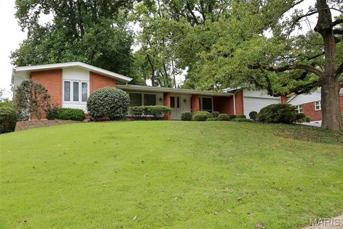 38 Forestvale Dr, Chesterfield, MO, 63017-3240 | Card Image