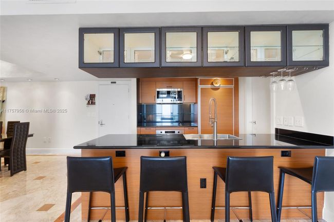 APT-4808 - 50 Biscayne Blvd, Condo with 2 bedrooms, 2 bathrooms and null parking in Miami FL | Image 9