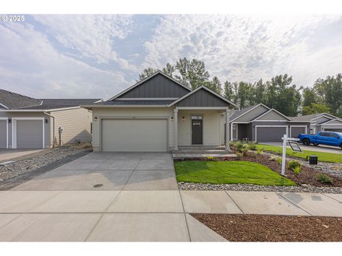 702 Tigerlily St, Silverton, OR, 97381 | Card Image