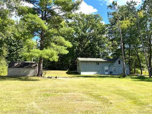 1091 E M 61, Gladwin, MI, 48624-8062 | Card Image