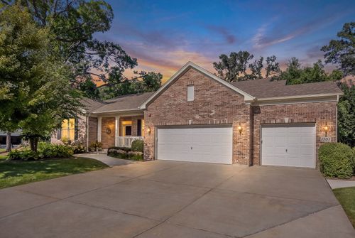 1707 Pondview Dr, Hoffman Estates, IL, 60192-4649 | Card Image