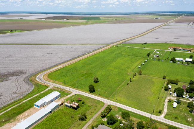 704 Hwy 239, Home with 0 bedrooms, 0 bathrooms and null parking in Austwell TX | Image 29