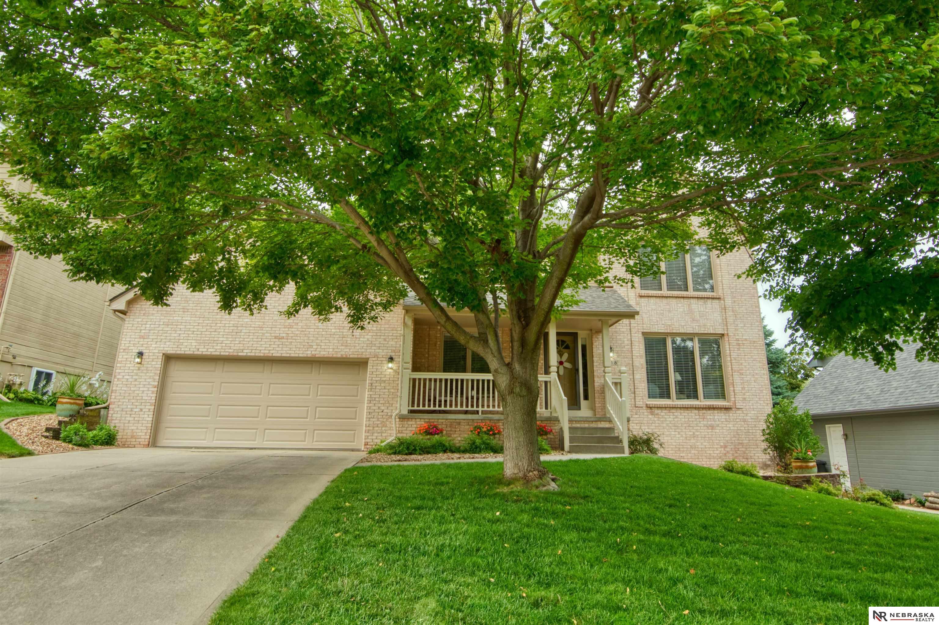 160th Ave, Omaha, NE 68118