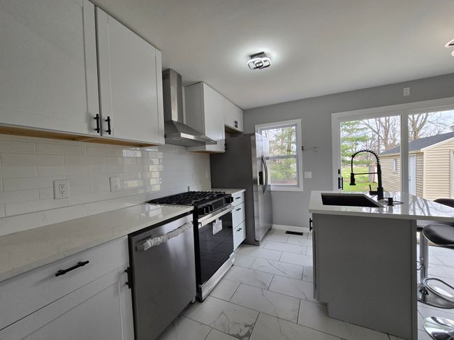 2114 W Miller Rd, House other with 3 bedrooms, 2 bathrooms and null parking in Lansing MI | Image 5