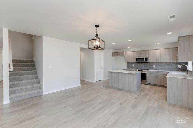 5302 E Burnte Peak St, House other with 4 bedrooms, 3 bathrooms and 3 parking in Nampa ID | Image 6