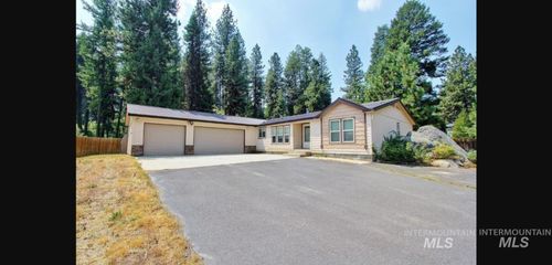 1649 Crown Point Pkwy, Cascade, ID, 83611 | Card Image