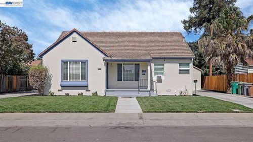 325 Cypress St, Lodi, CA, 95240-5910 | Card Image