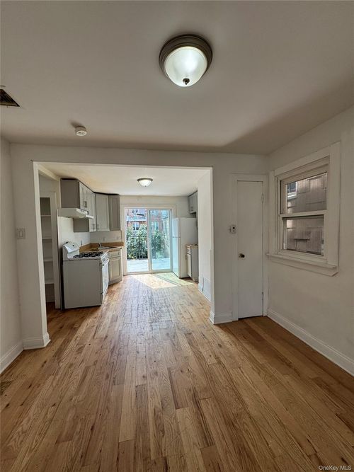 108 51st Ave, Corona, NY, 11368-3317 | Card Image