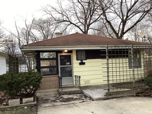 156 Park Pl, Grayslake, IL, 60030-2345 | Card Image