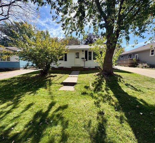 302 2nd St Se, Stewartville, MN, 55976-1310 | Card Image