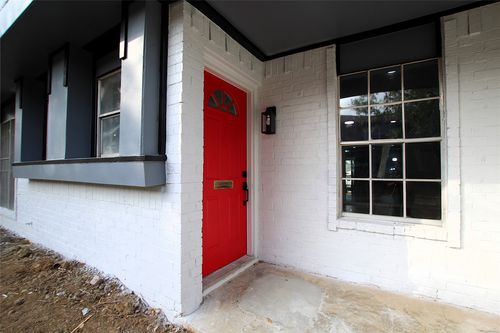 2202 Statler Dr, Carrollton, TX, 75007-5735 | Card Image