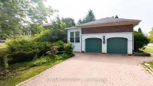 284 Murray Dr, Aurora, ON, L4G6B1 | Card Image