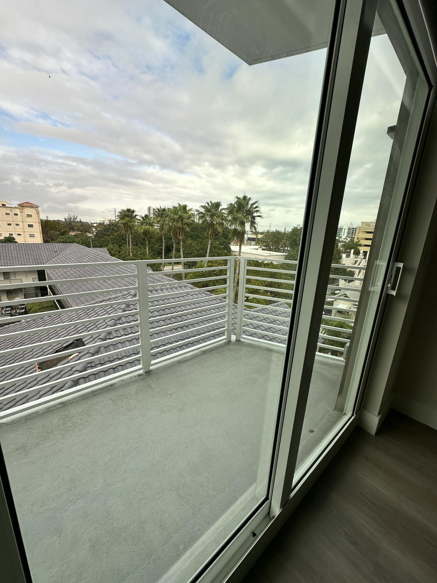 Residential in Hollywood 5