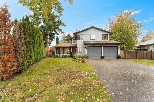 8986 146a St, Surrey, BC, V3R7C2 | Card Image