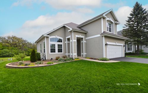 299 Haywood Dr, Round Lake, IL, 60073-3271 | Card Image