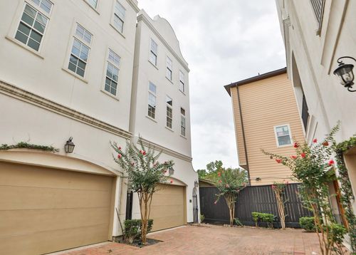 1250 W 23rd St, Houston, TX, 77008-1816 | Card Image