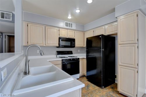 2007-5710 E Tropicana Ave, Las Vegas, NV, 89122-6774 | Card Image