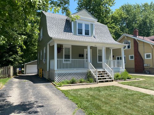 2-914 Clay St, Woodstock, IL, 60098-2806 | Card Image