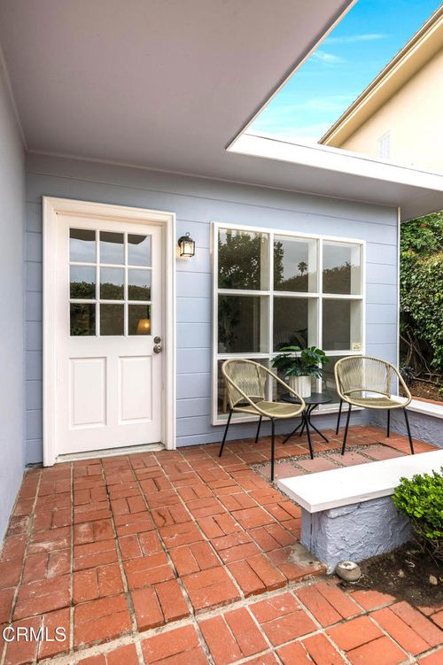1260 Marthas Vineyard Ct, Ventura, CA, 93001-4014 | Card Image