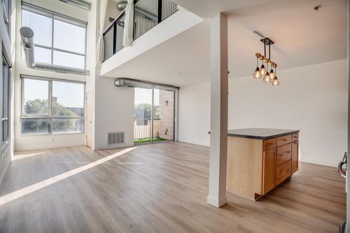 apt-203-1829 3rd Ave S, Minneapolis, MN, 55404-2185 | Card Image