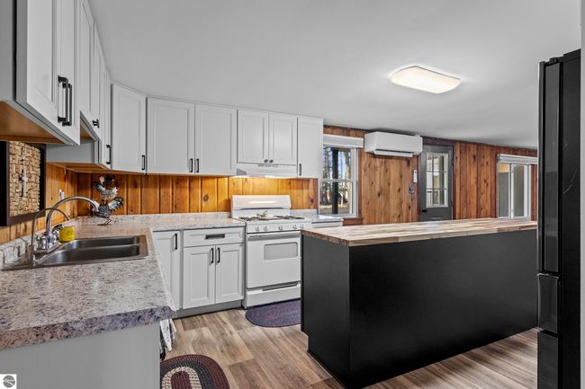 5354 E Shore Dr Ne, House other with 4 bedrooms, 2 bathrooms and null parking in Kalkaska MI | Image 11