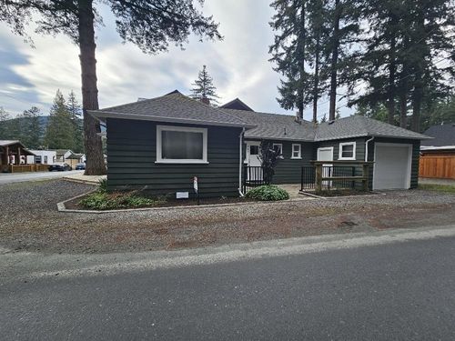 389 Alder St, Cultus Lake, BC, V2R4Z1 | Card Image