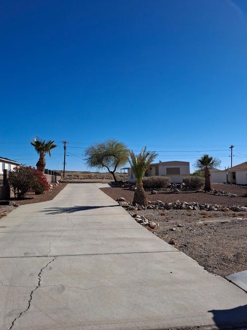 3180 Locust Blvd, Bullhead City, AZ, 86429-7101 | Card Image