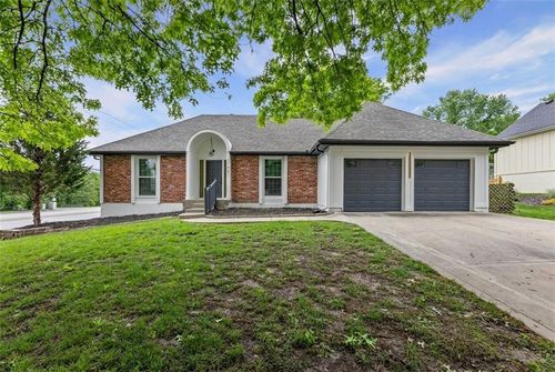 11901 W 100th St, Lenexa, KS, 66215-1939 | Card Image