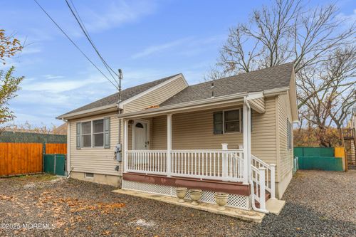 33 Kearney Rd, South Amboy, NJ, 08879-1111 | Card Image
