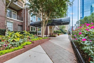 61 - 1101 Juniper Street Ne, Condo with 2 bedrooms, 2 bathrooms and 2 parking in Atlanta GA | Image 3