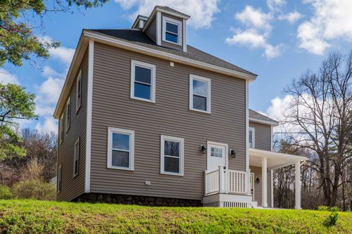 27 Washington St, Ashland, NH, 03217-4600 | Card Image