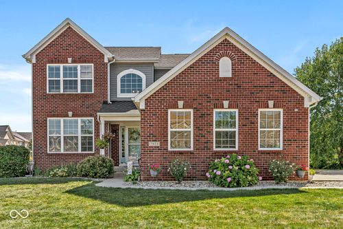 7821 Wedgetail Dr, Zionsville, IN, 46077-4421 | Card Image
