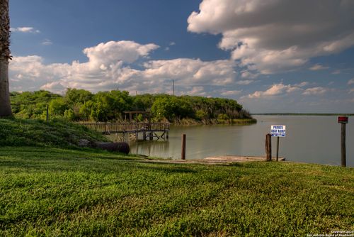 101 Campbell Rd 3, Sandia, TX, 78383-4127 | Card Image