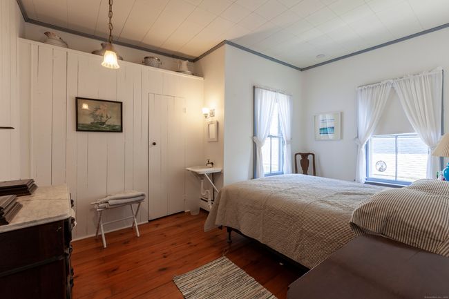 18 Prospect Hill Rd, House other with 6 bedrooms, 2 bathrooms and 1 parking in Branford CT | Image 23