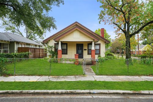 1040 W Cottage St, Houston, TX, 77009-5206 | Card Image
